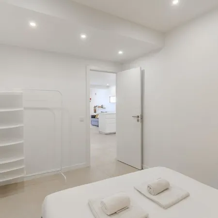 #170 Casa Do Pateo I Com Alpendre By Holidays בית נופש *
